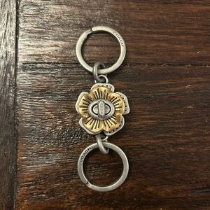 Coach Vintage Tea Rose Turn lock Valet Keychain